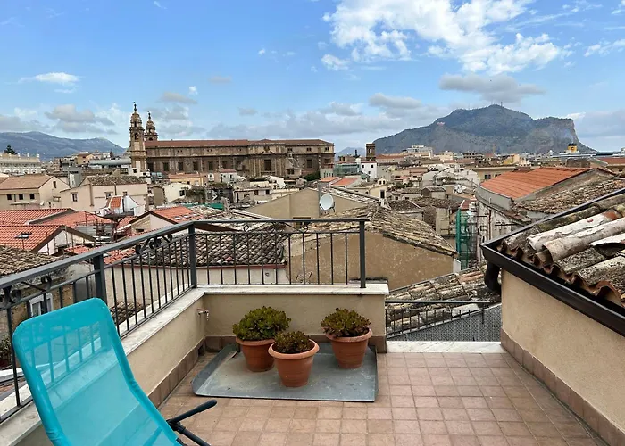 Casa Design Con Terrazzo In Centro Storico